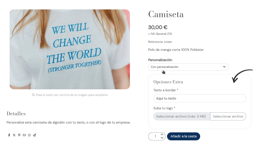 Ficha de producto con el formulario de personalización encima del botón Añadir a la cesta